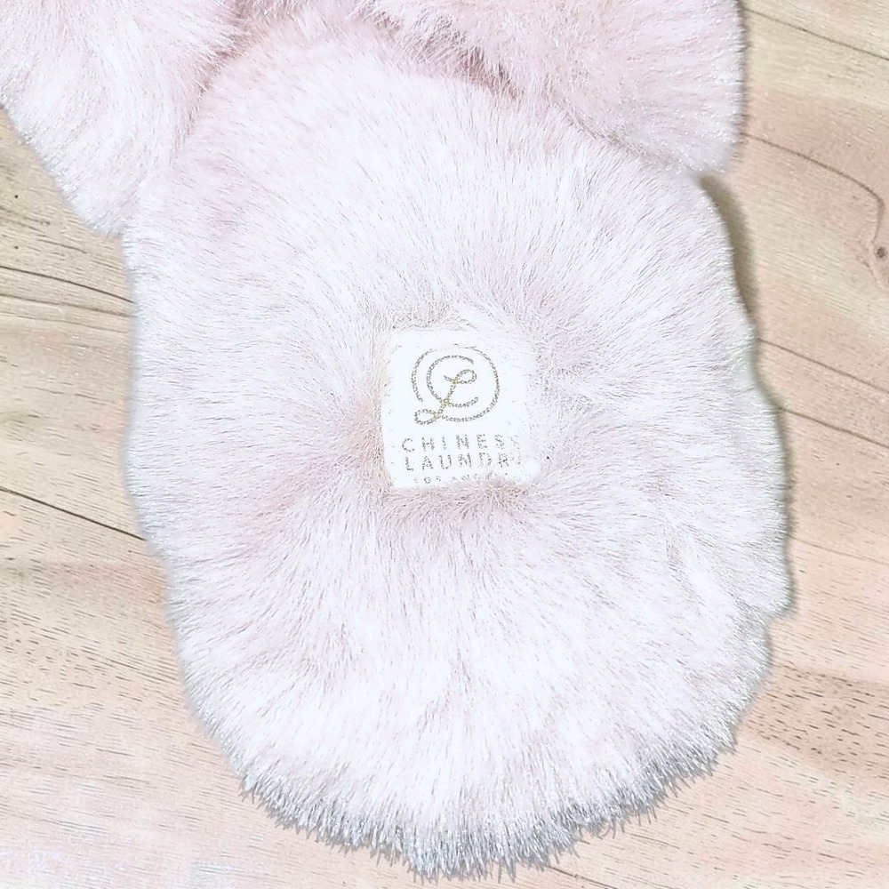 Chinese Laundry Pink Faux Fur Cross Band Slippers NWOT L 9-10 Plush Slide - Picture 5 of 9